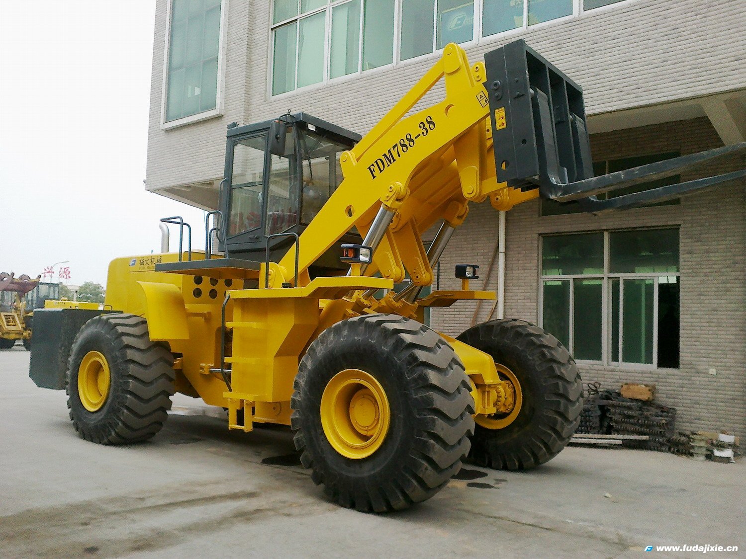 �����е38�ֲ�װ������2012�����Ű���Ϸ���������վ(China)�ٷ���վչ