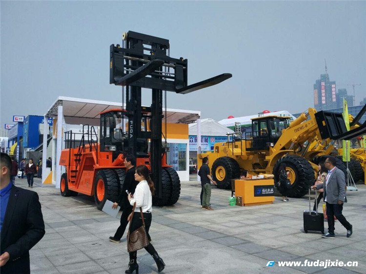 2016�����Ű���Ϸ���������վ(China)�ٷ���վչ